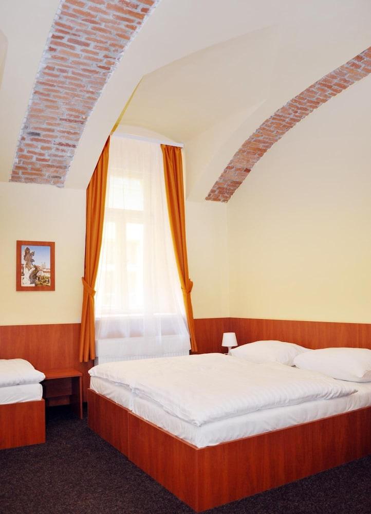 Zlatá Váha 3* Praga